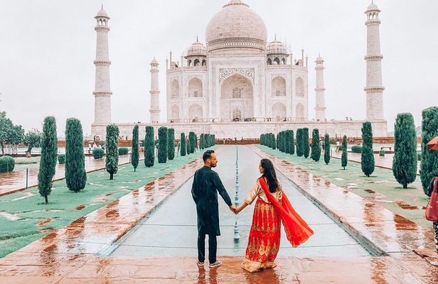 Taj Mahal & Agra Fort Tour with Home Cooked lunch at Locals Home