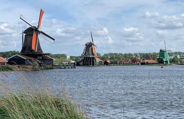 Visit Amsterdam Countryside with windmills by bike