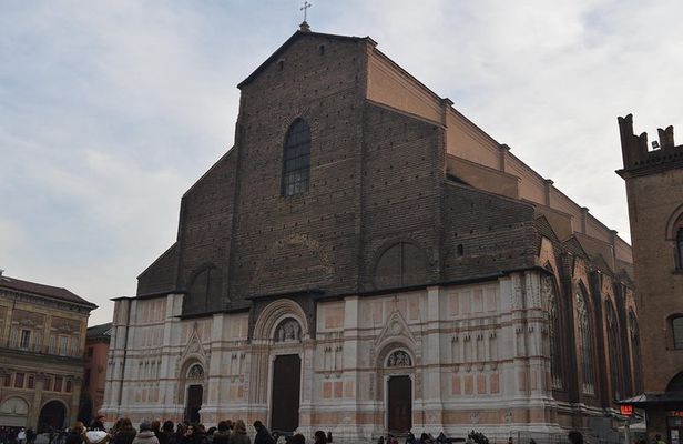 Bologna Walking Tour 2H Shared