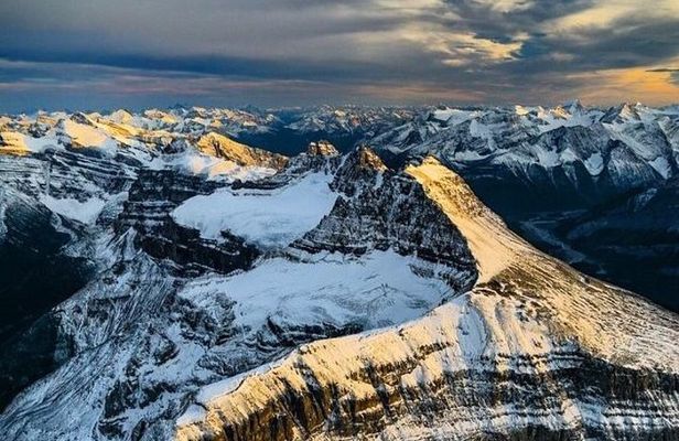 Helicopter Tour over the Canadian Rockies