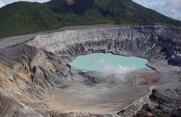 Doka Coffee Tour, Poas Volcano and La Paz Waterfall Day Trip from San Jose