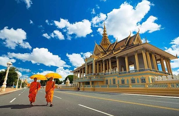 Full Day Tour in Phnom Penh City