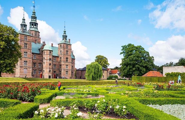 Private Copenhagen City Tour with Rosenborg Castle