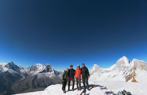 Climb Pisco - the balcony of the Cordillera Blanca (5752m)