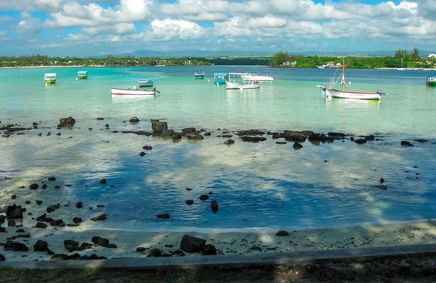 Mauritius South Tour Including Blue Bay Glass Bottom Boat & Snorkelling
