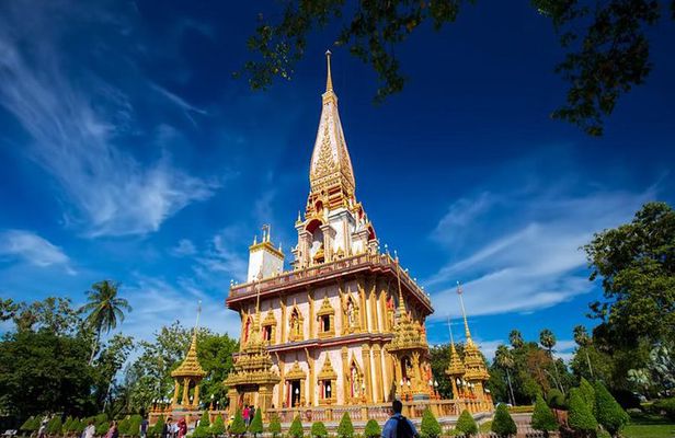 Phuket City and Sightseeing Tour with the Friendly Guide