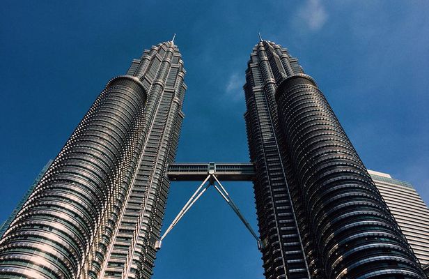 #17-19Hrs Kuala Lumpur MPV Day Tour from Singapore w' Tour Guide