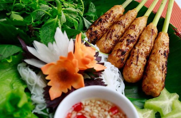 Hue Street Food Tour by Cyclo
