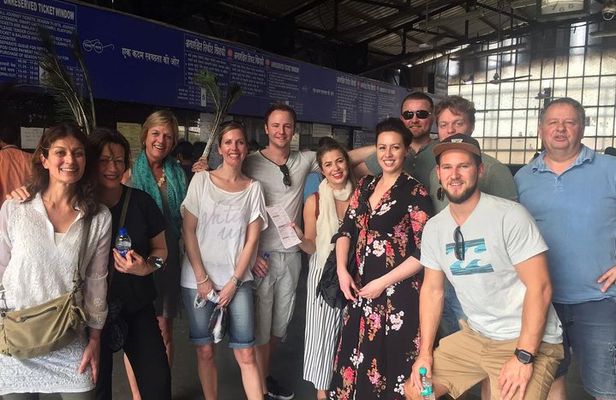 Best of Mumbai by Day/Night Private Tour With Meal and Transport.