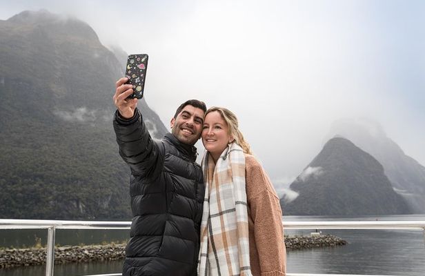 Milford Sound Day Tour from Queenstown