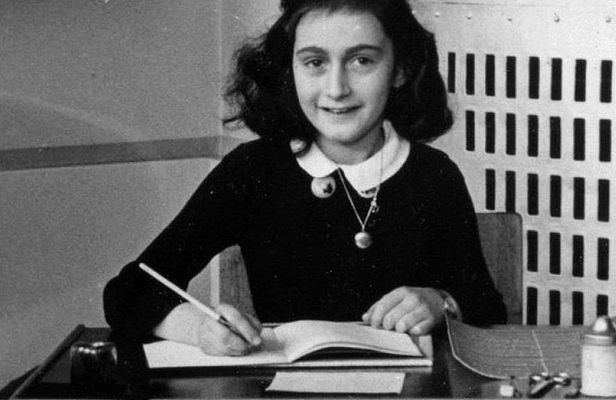 Private Tour: Anne Frank Walking Tour of Amsterdam