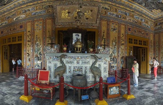 Hue city Deluxe Group Tour (Daily Tour-12 pax max)