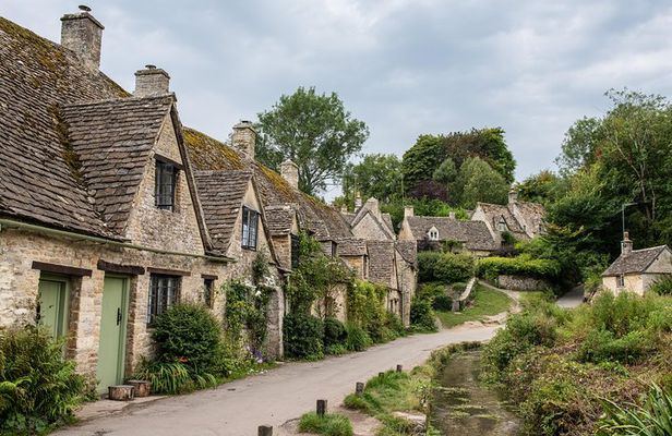 Cotswolds Private Tour from Southampton