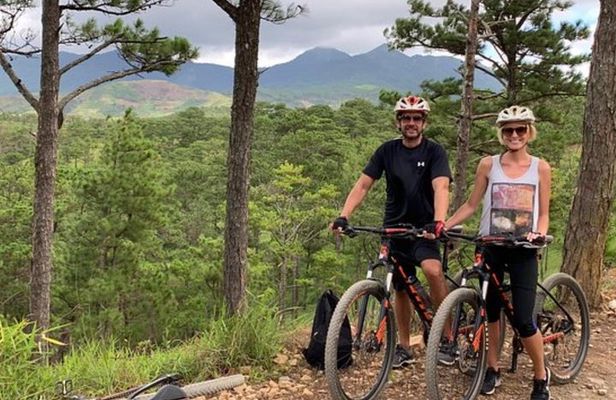 Crazy 8 Mountain Bike Tour from Dalat