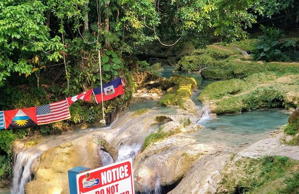 Blue Hole (Ocho Rios)