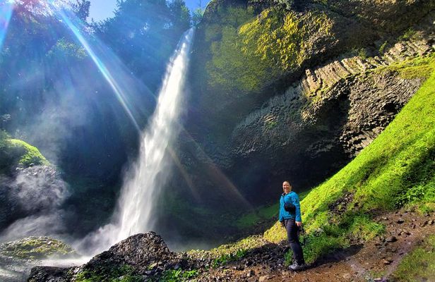 Columbia Gorge Waterfalls and Mt. Hood Tour