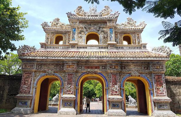 Hue Luxury Group Tour- Hue Daily Small Group Tour