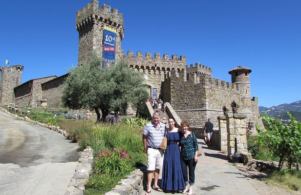 6 Hour Private Customized Wine Tour up to 7 Guests Napa & Sonoma