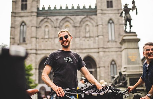 Bike / E-bike Tour : Downtown, Old Montreal, Waterfront by Fitz