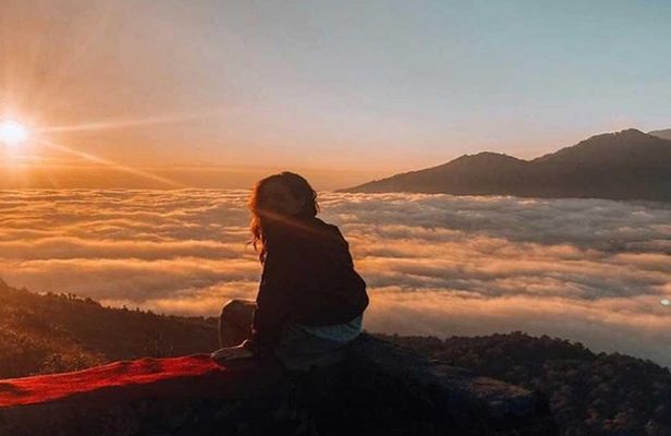 Bali: Mt Batur Sunrise Trekking and Natural Hot Spring