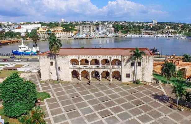 Private Historical Santo Domingo Day Trip