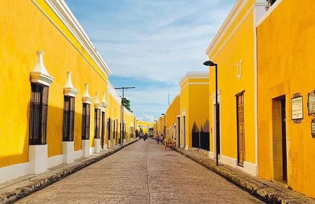 The Best of Izamal Walking Tour
