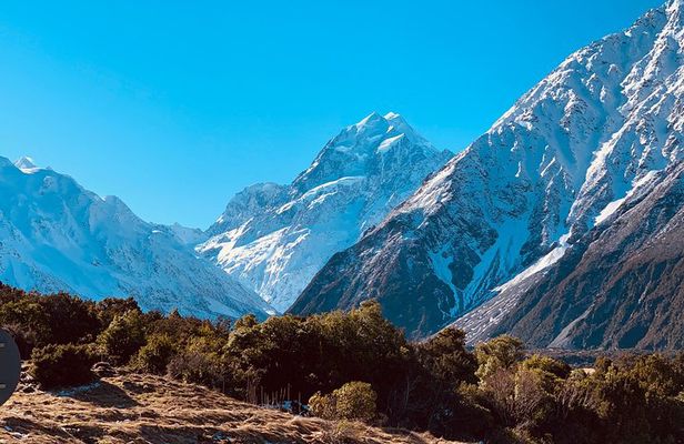 Mount Cook, Lake Tekapo and Tasman Glacier Tour from Christchurch