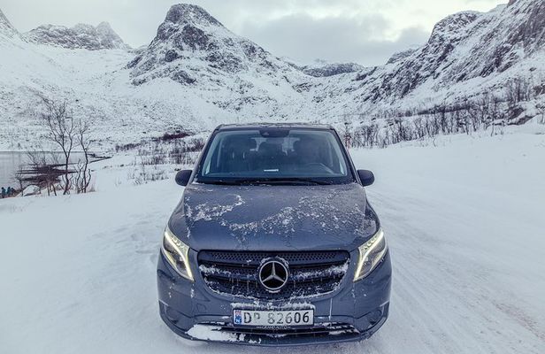 Private fjord tour with premium 4×4 vehicle