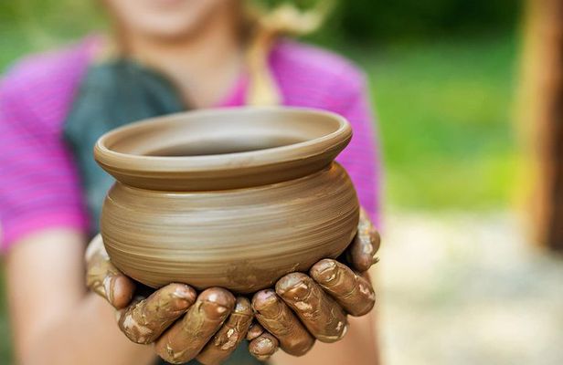 Pottery wheel class in Toronto Bay&Dundas