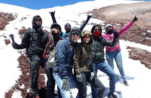 Cotopaxi + Quilotoa: Andes Tour 2 days 1 night
