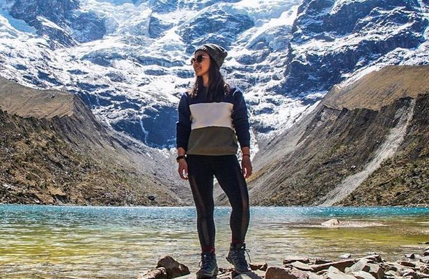 Full day tour to the Humantay lake - Group Service.