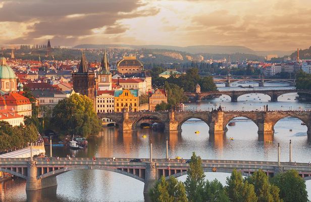 Discover Prague Private Tour - 3 hours
