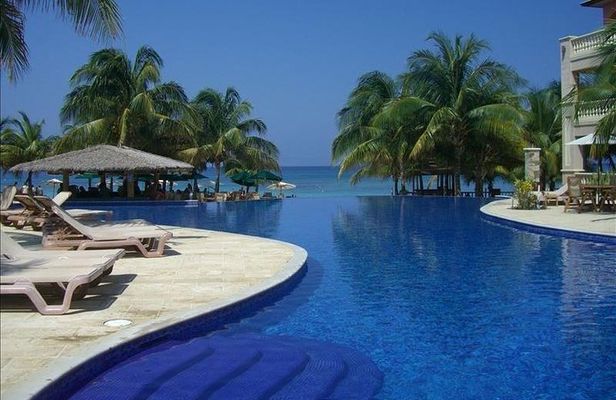 Roatan Infinity Bay Private Beach Resort Day Pass