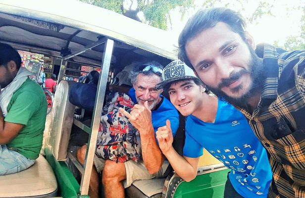 Taj Mahal And Agra Fort Private Sunrise Full Day Tour by Tuk-Tuk