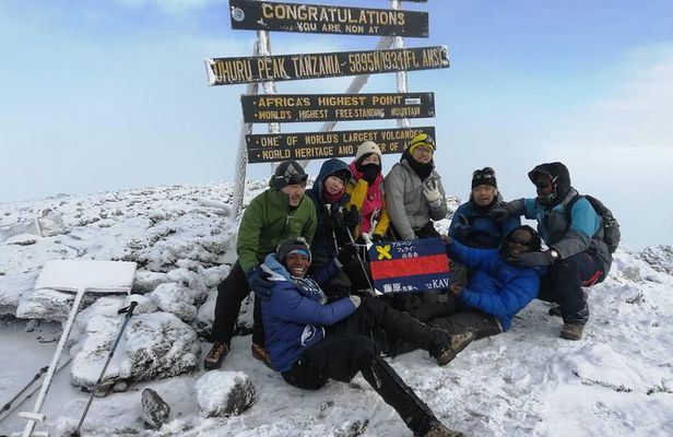 Kilimanjaro Trek 6 Days Marangu Route