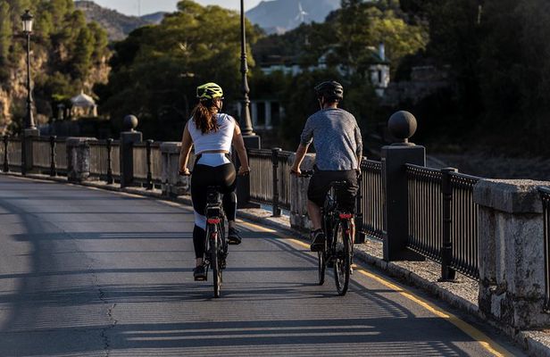 Malaga Highest Peak E-Bike Tour: White Village Olias and El Palo 