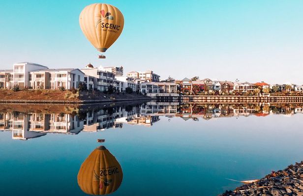 Gold Coast Hot Air Balloon with 5 Star Champagne Buffet Breakfast