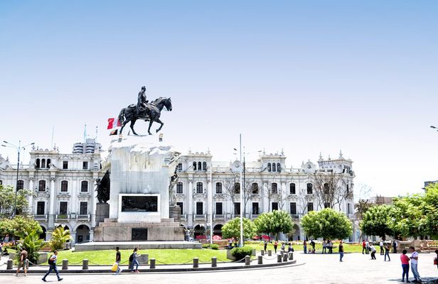 Pedestrian Tour Historic Center of Lima (private)