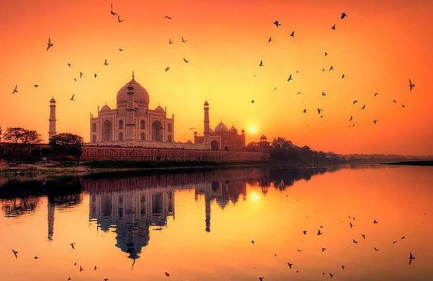 Sunrise Taj Mahal Tour From Delhi