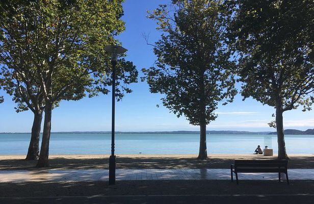 Lake Balaton and Herend Porcalain (Full-Day Private Tour)