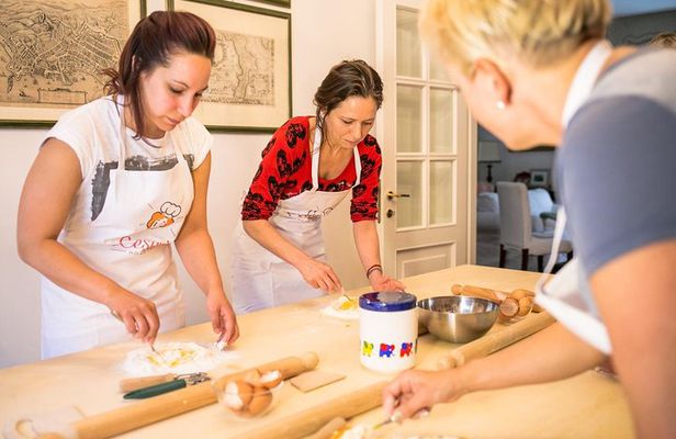 Private Cooking Class at a Cesarina's Home in Reggio Calabria