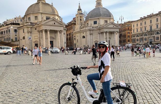 Rome Tour "the center of the world" with high quality electric bicycle!