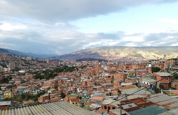 Pablo Escobar tour and comuna 13
