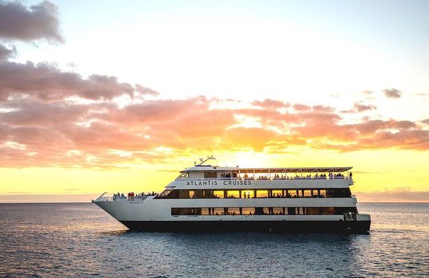 Waikiki Sunset Cocktail Cruise aboard the Majestic by Atlantis