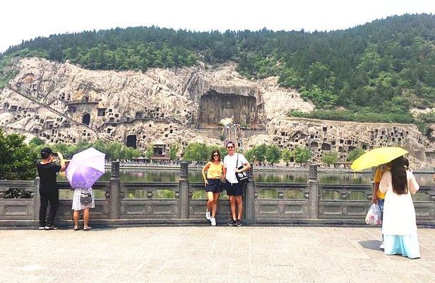 Form Xi'an To Luoyang Longmen Grottoes & Shaolin Temple Day Tour by Bullet Train
