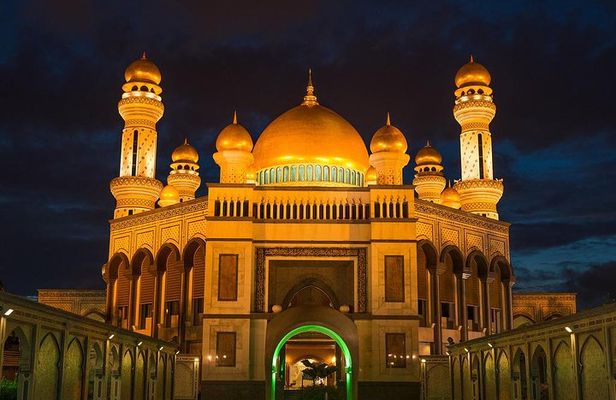 Brunei By Night Tour & Traditional Dinner