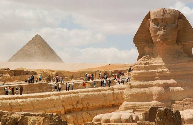Private Full Day Tour: Great Pyramids & Pyramids at Sakkara & Memphis