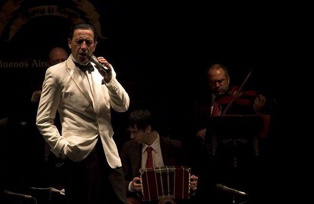 La Ventana Tango Show Including Private Transfers From Port & Hotels
