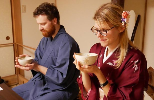 Kimono and Tea Ceremony in Miyajima