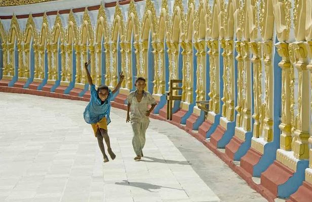 Day Trip to Sagaing Ava and Amarapura from Mandalay